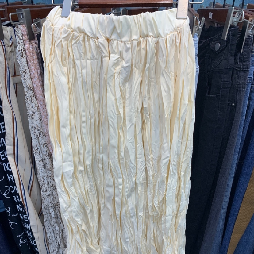 Pleated skirt
