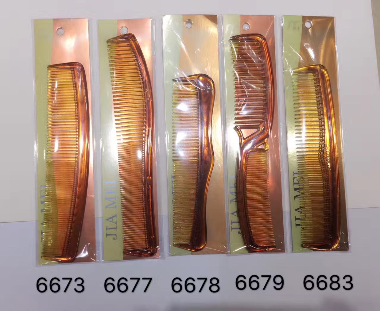 Plastic material comb series thumbnail