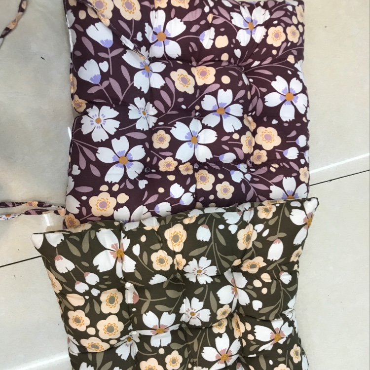 Wool printed seat cushion thumbnail