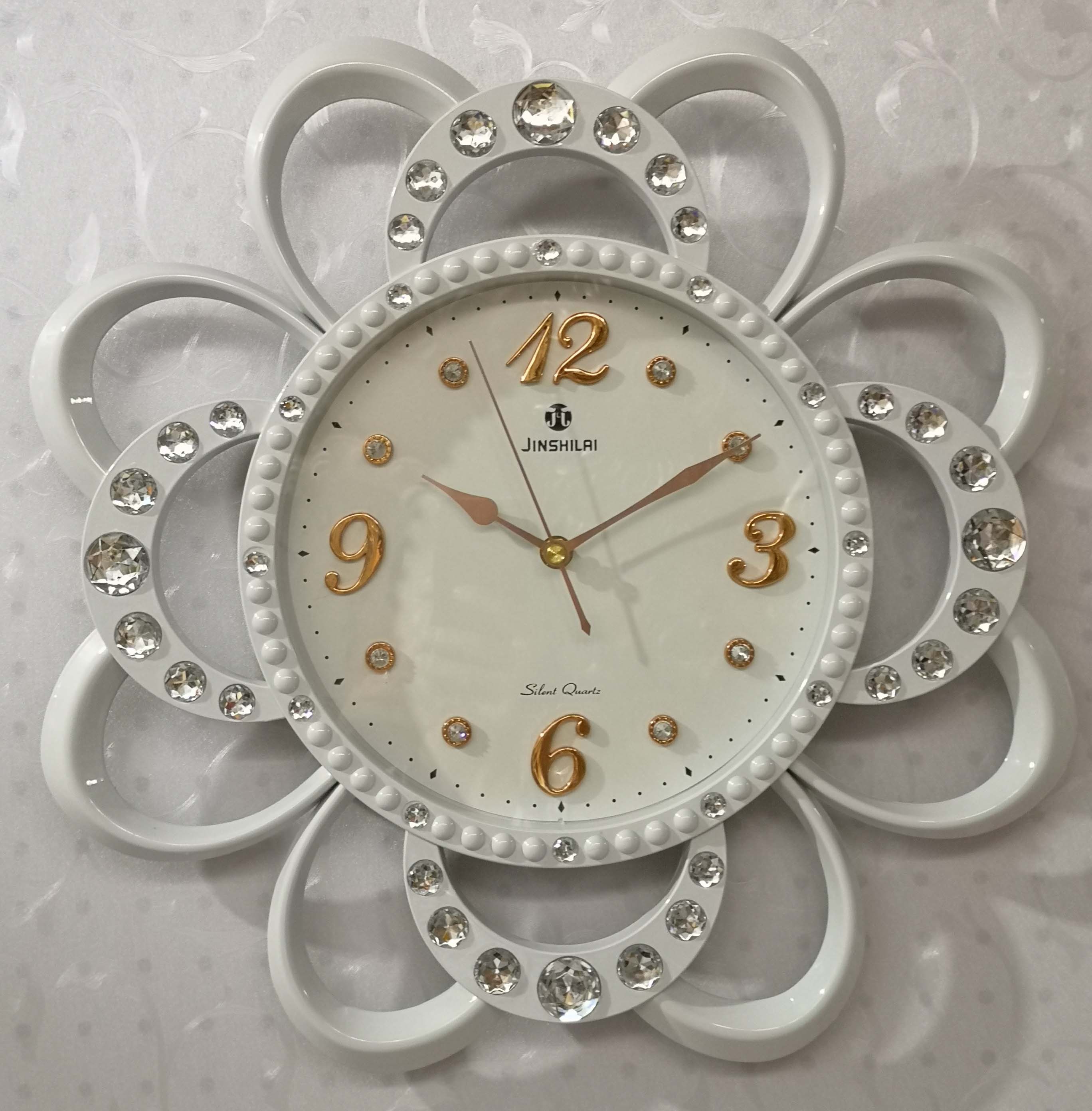 Modern indoor silent wall clock with diamond-shaped block clock face