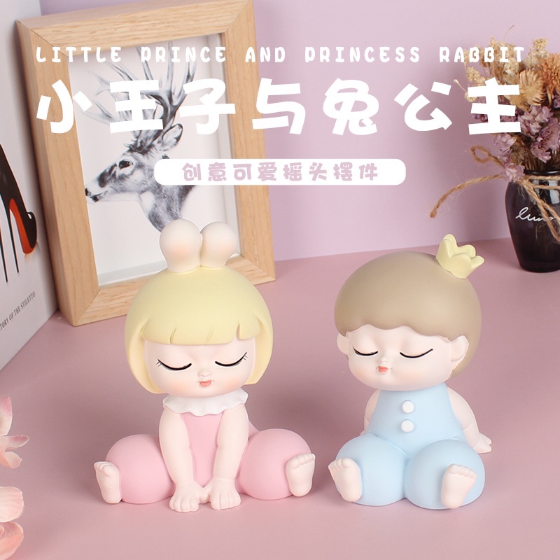 Princess and prince figurines