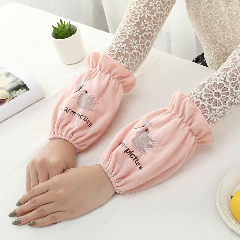 Hollow Embroidered Sleeve Application Scenario