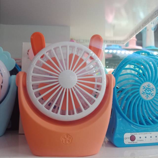 Pure white electric fan mini small electric fan detail image 1