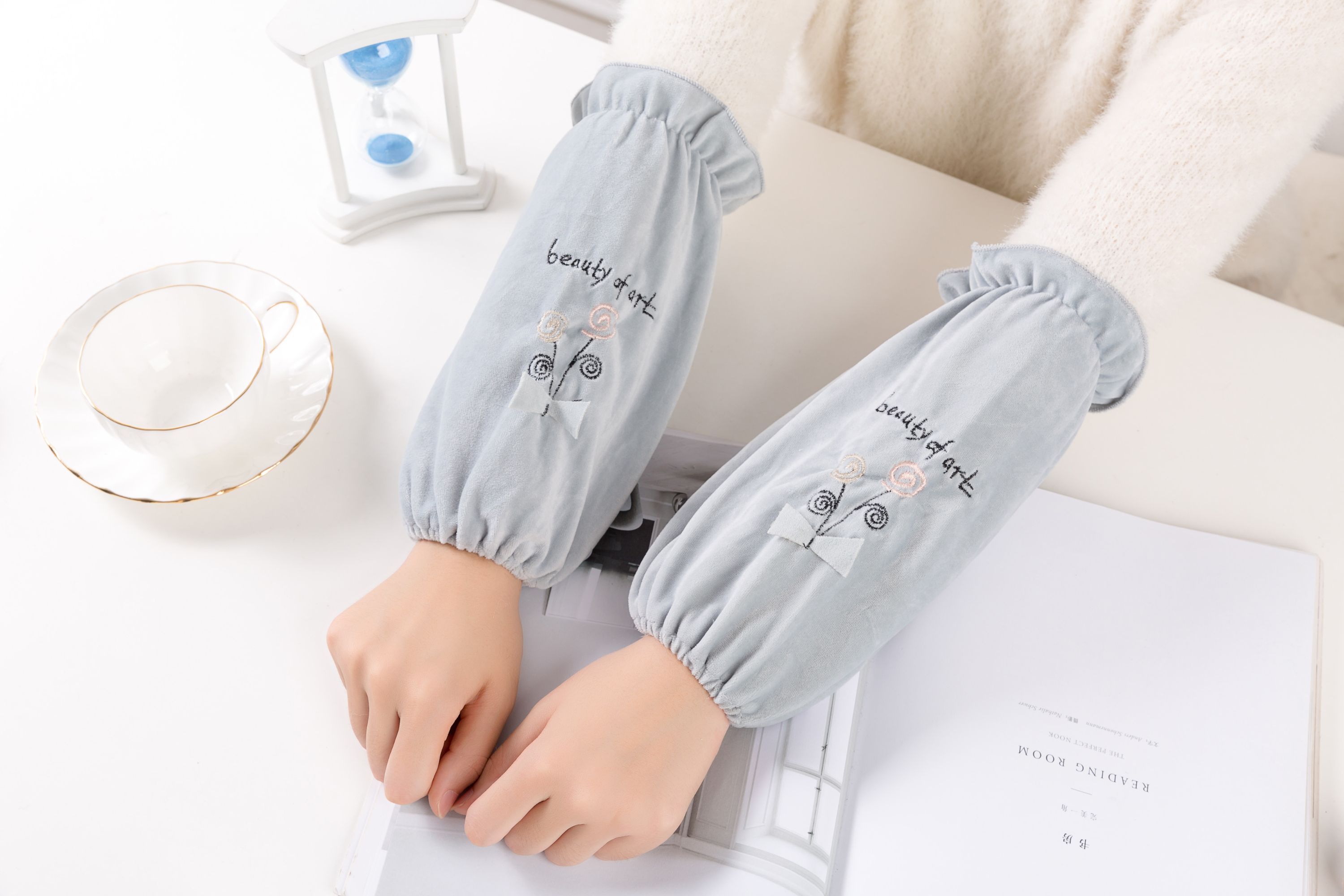 Medium Plush Sleeve full figure