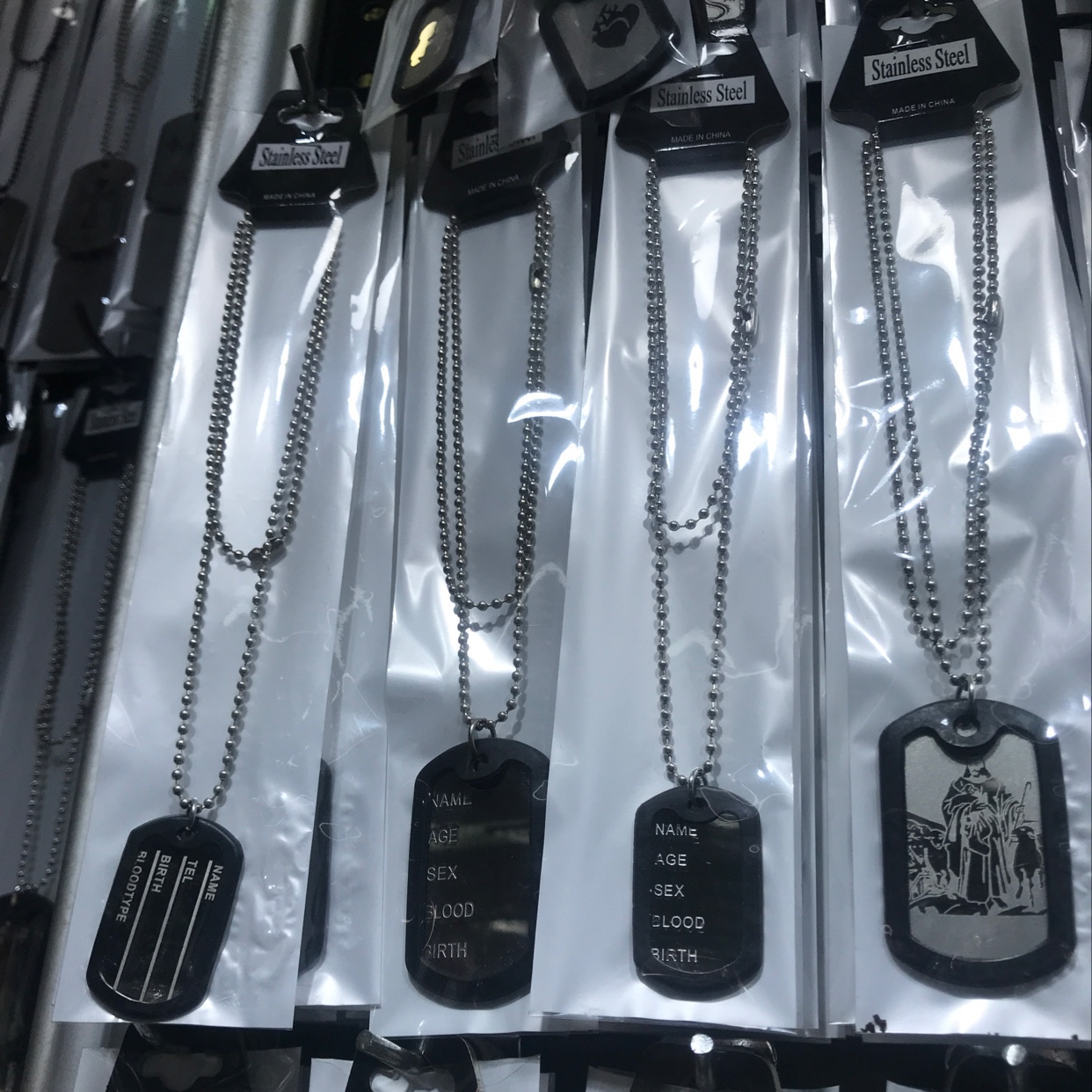Stainless steel silicone sleeve necklace