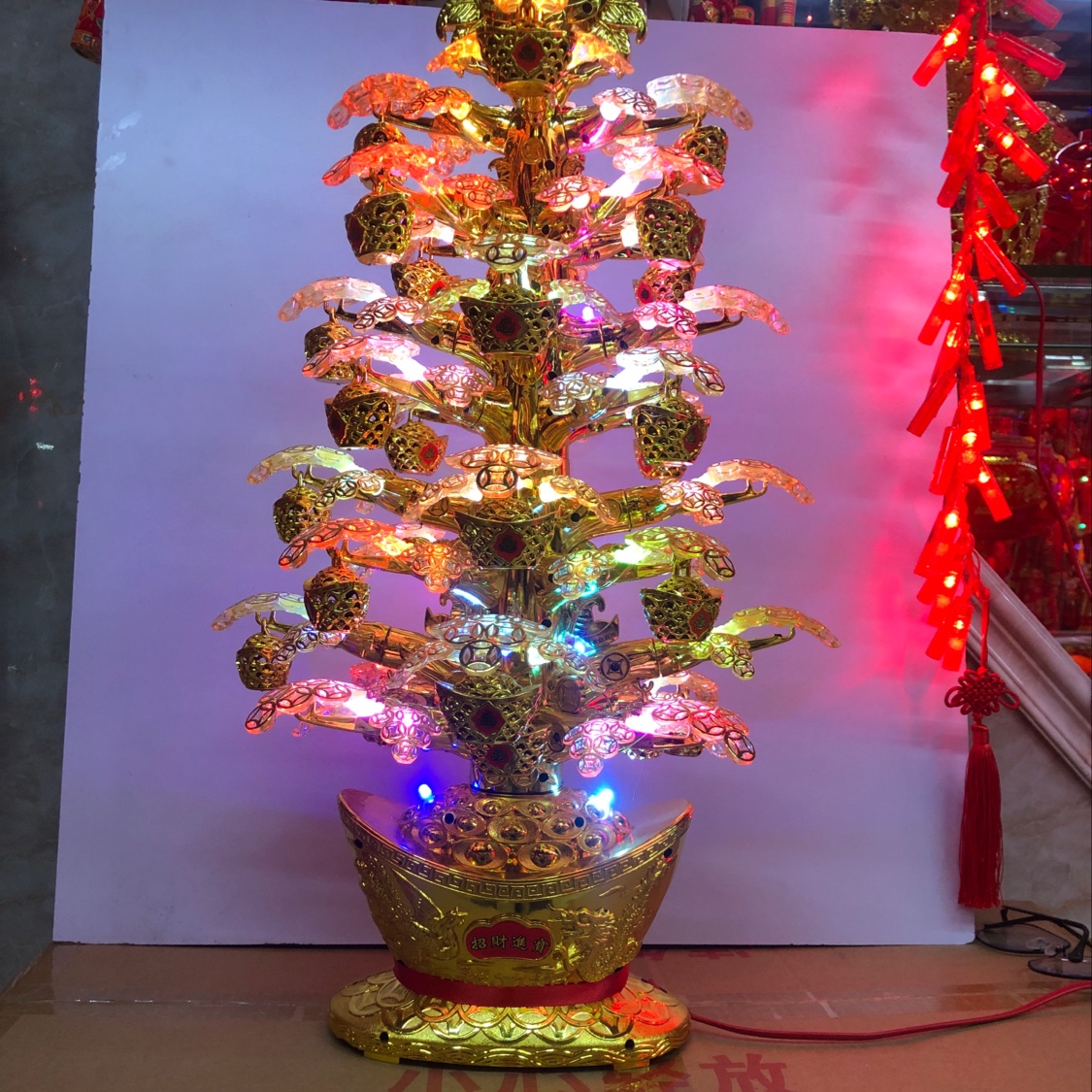 In 2021, we offer direct sales and wholesale of new products from the factory, including Bodhi tree ingot fortune lanterns, wedding and festival supplies. We are moving into a new home Specification image