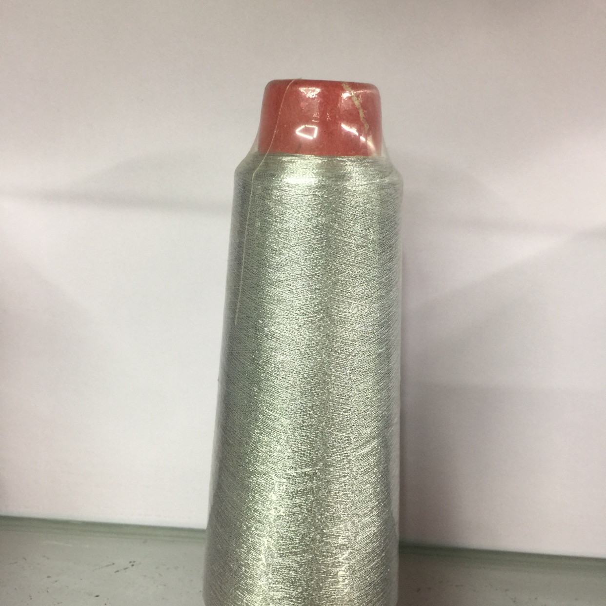 Extra fine gold and silver nylon and polyester, single package, double package, embroidery thread, uses (stockings, underwear, gloves, scarves, hats, wool yarn, headbands, etc.) Silver embroidery thread