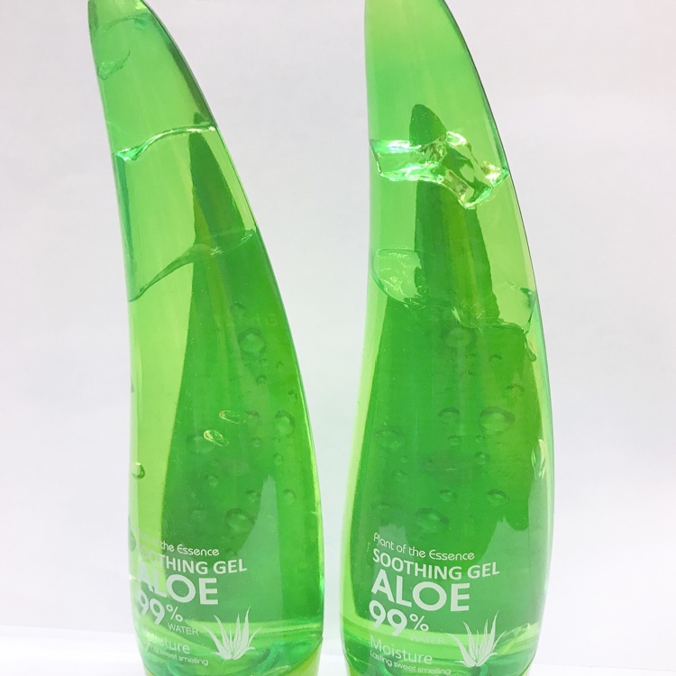 125ml Aloe vera gel moisturizing and moisturizing skin horn aloe vera gel