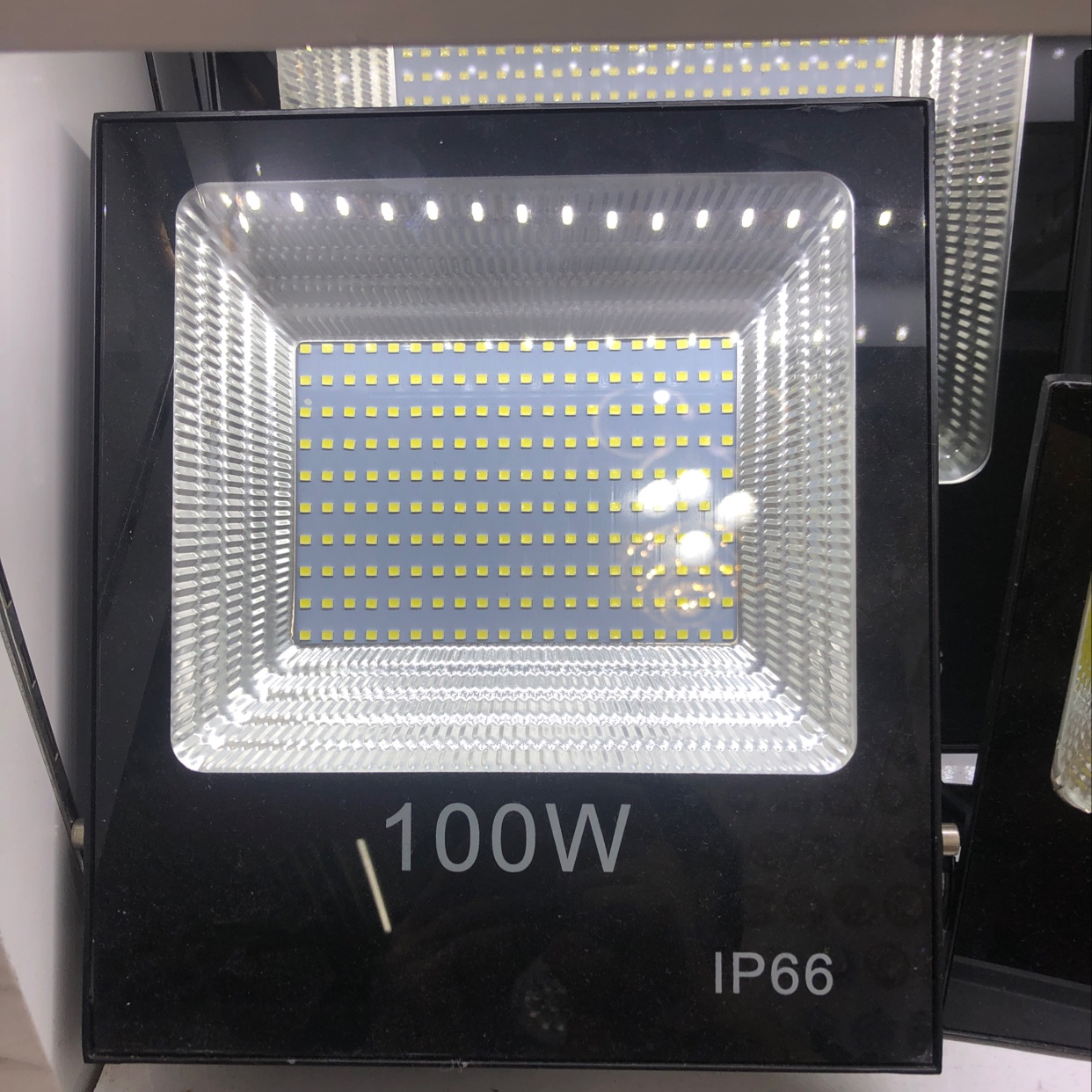 100w 投光灯