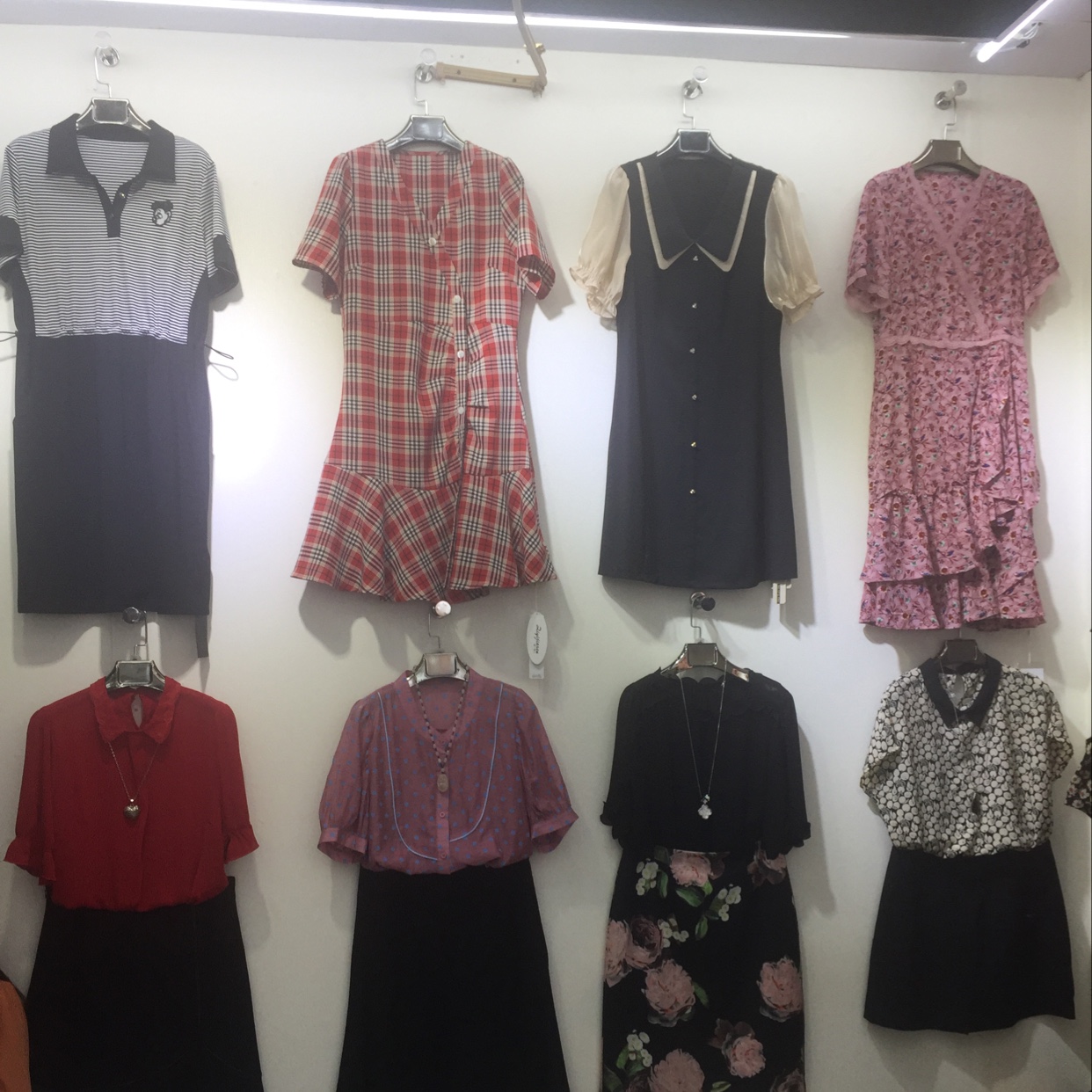 Ai Anqi describe pic - 6