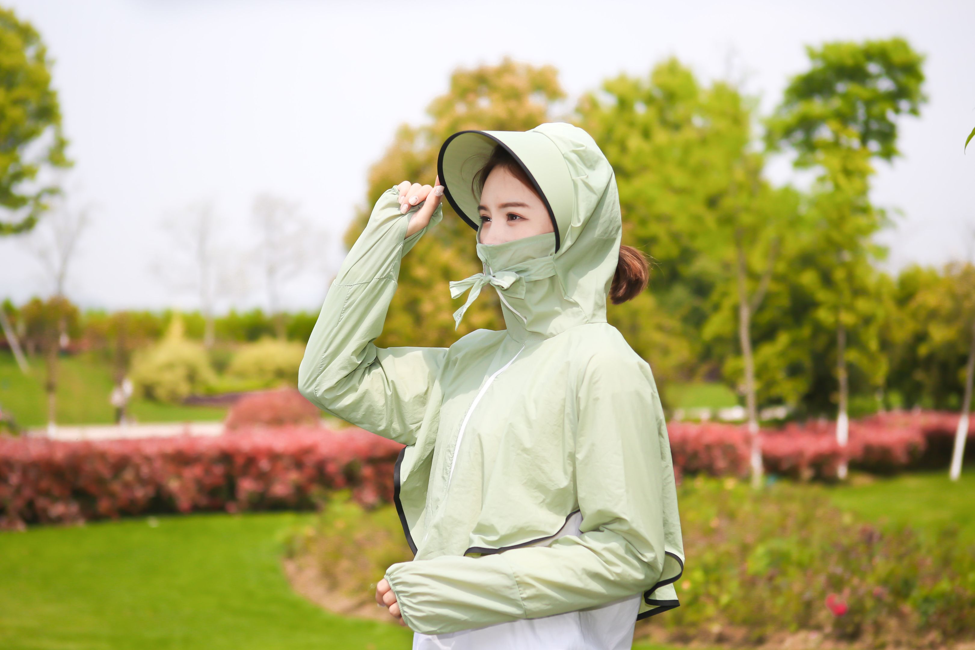 Nylon Hooded Sunscreen Application Scenario