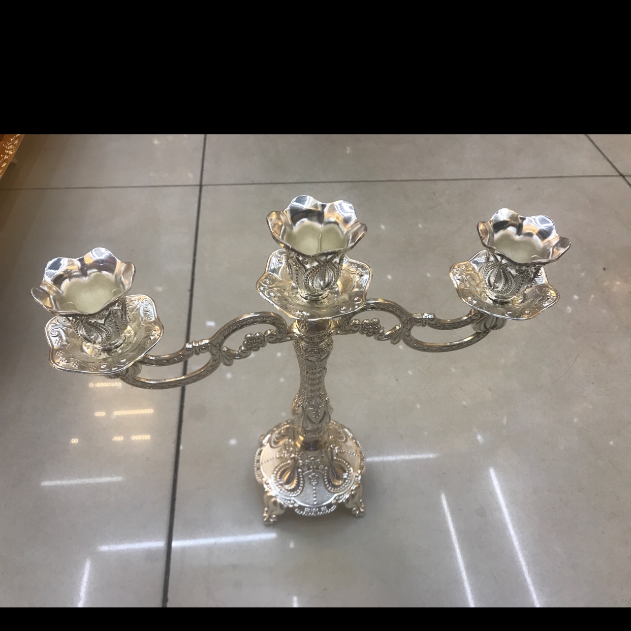 郁金香3头烛台细节图