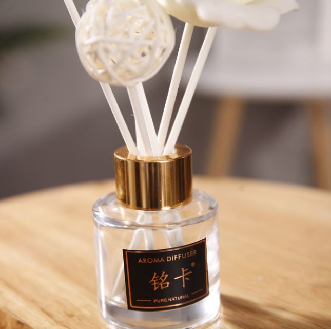 KUXUAN aromatherapy air freshener is a long-lasting deodorant for home indoor bathrooms Application Scenario
