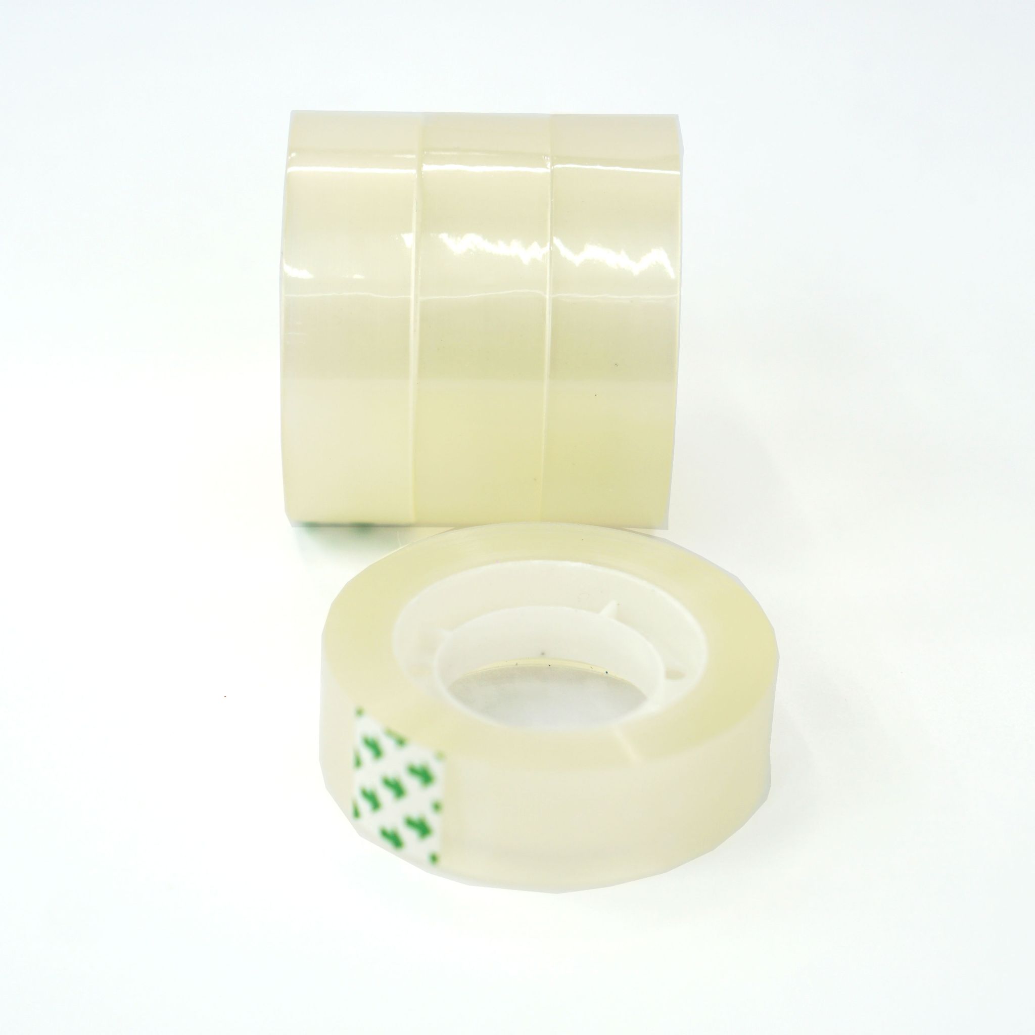 The manufacturer wholesals 4 sets of transparent stationery tape, single-sided tape, office and student supplies, glass glue sealing small tape Application Scenario