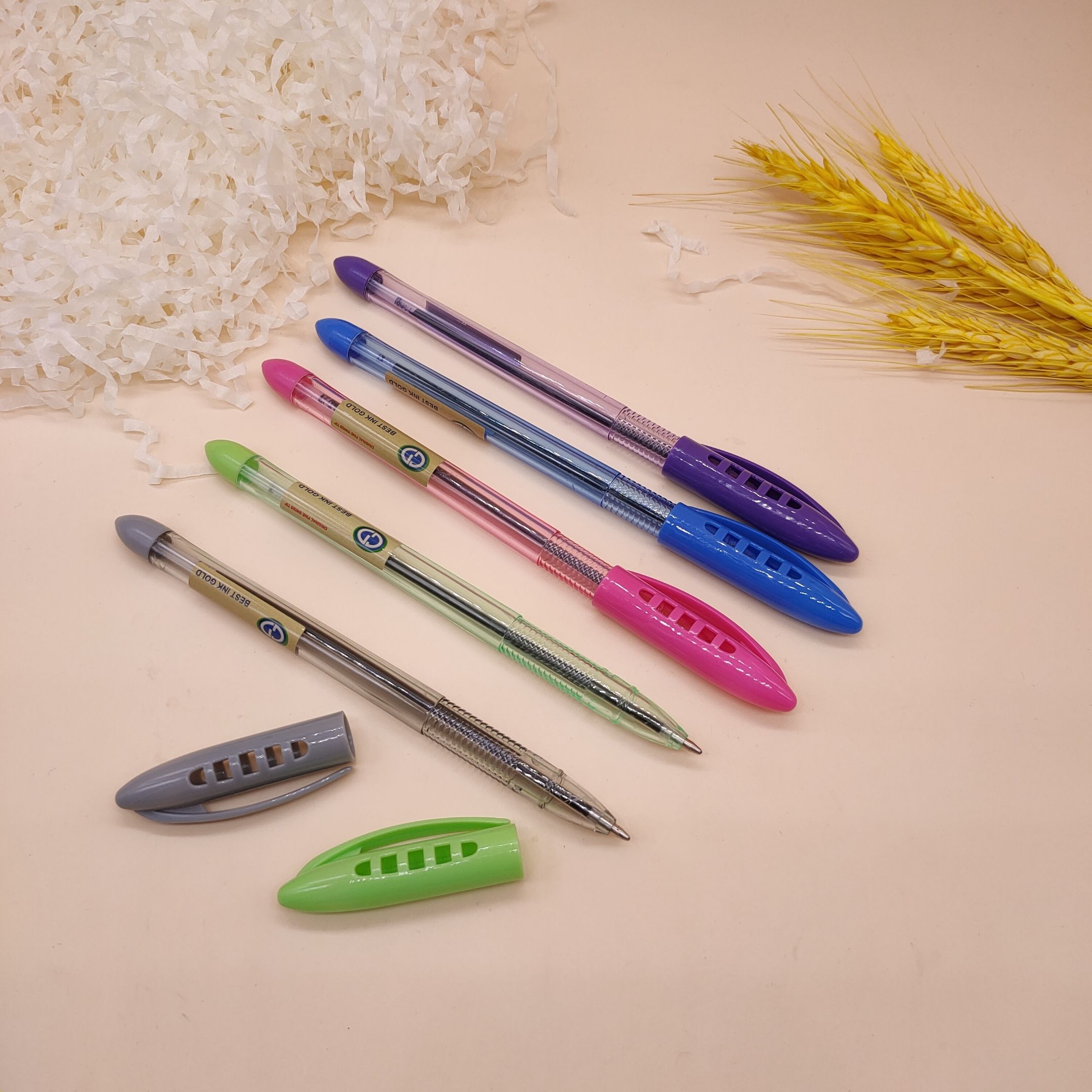 Student office classic transparent ball point pen Item Picture