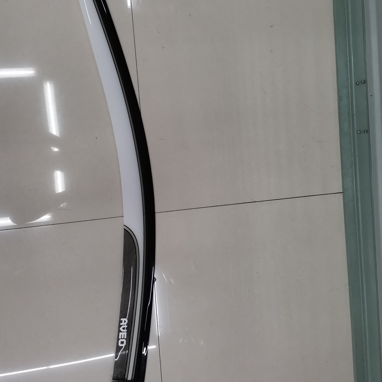 Specialized two-color rain shield, dedicated auto and motorcycle parts, professional production, original factory quality