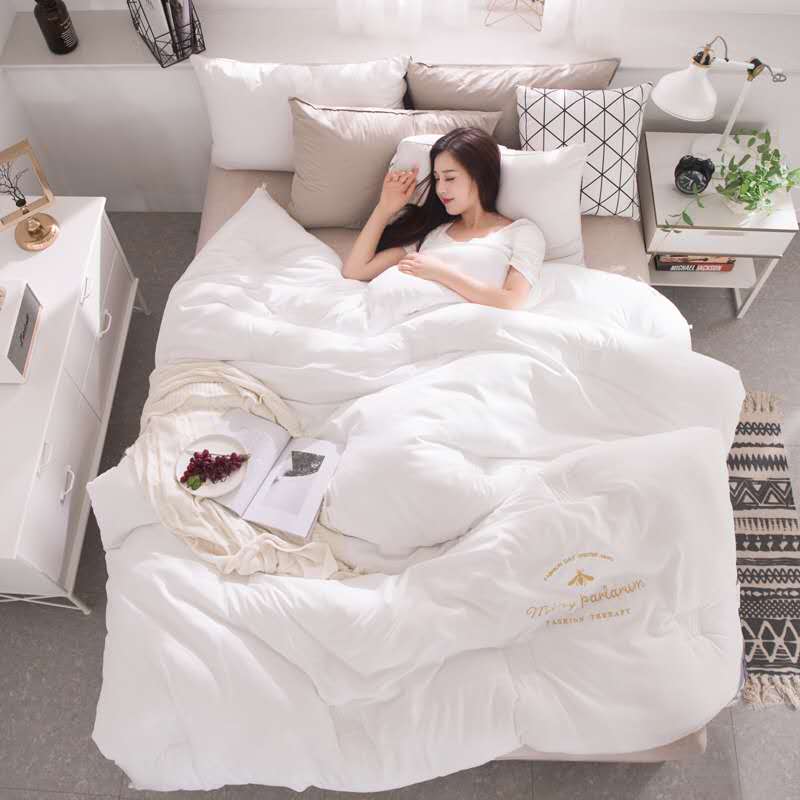 Simple honey-washed cotton soft winter quilt