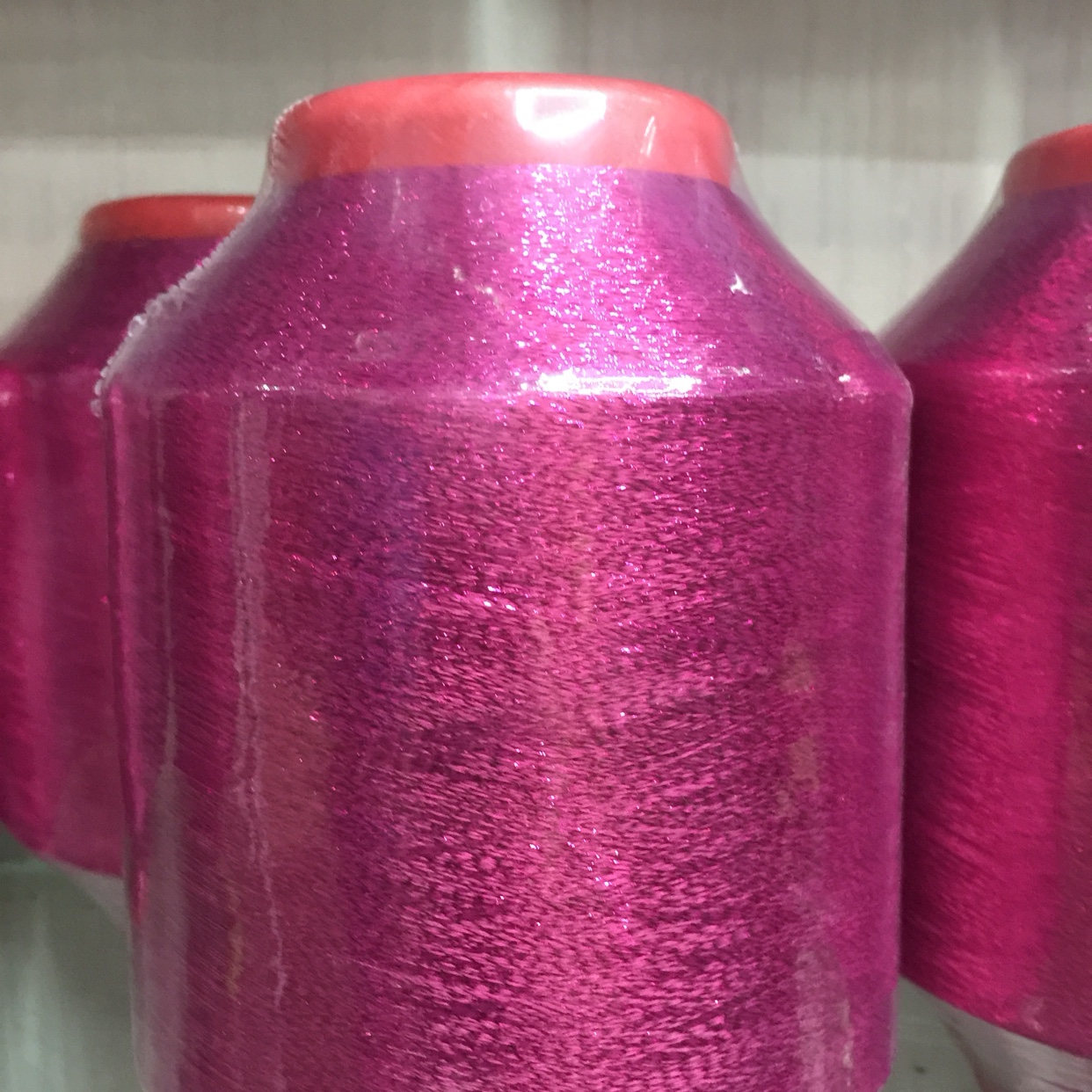 Extra fine gold and silver nylon and polyester, single package, double package, embroidery thread, uses (stockings, underwear, gloves, scarves, hats, wool yarn, headbands, etc.) 39 # plum red Extra fine gold and silver nylon and polyester, single package, double package, embroidery thread, uses (stockings, underwear, gloves, scarves, hats, wool yarn, headbands, etc.) 39 # plum red