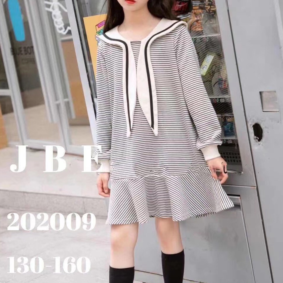 Girls' dress for autumn