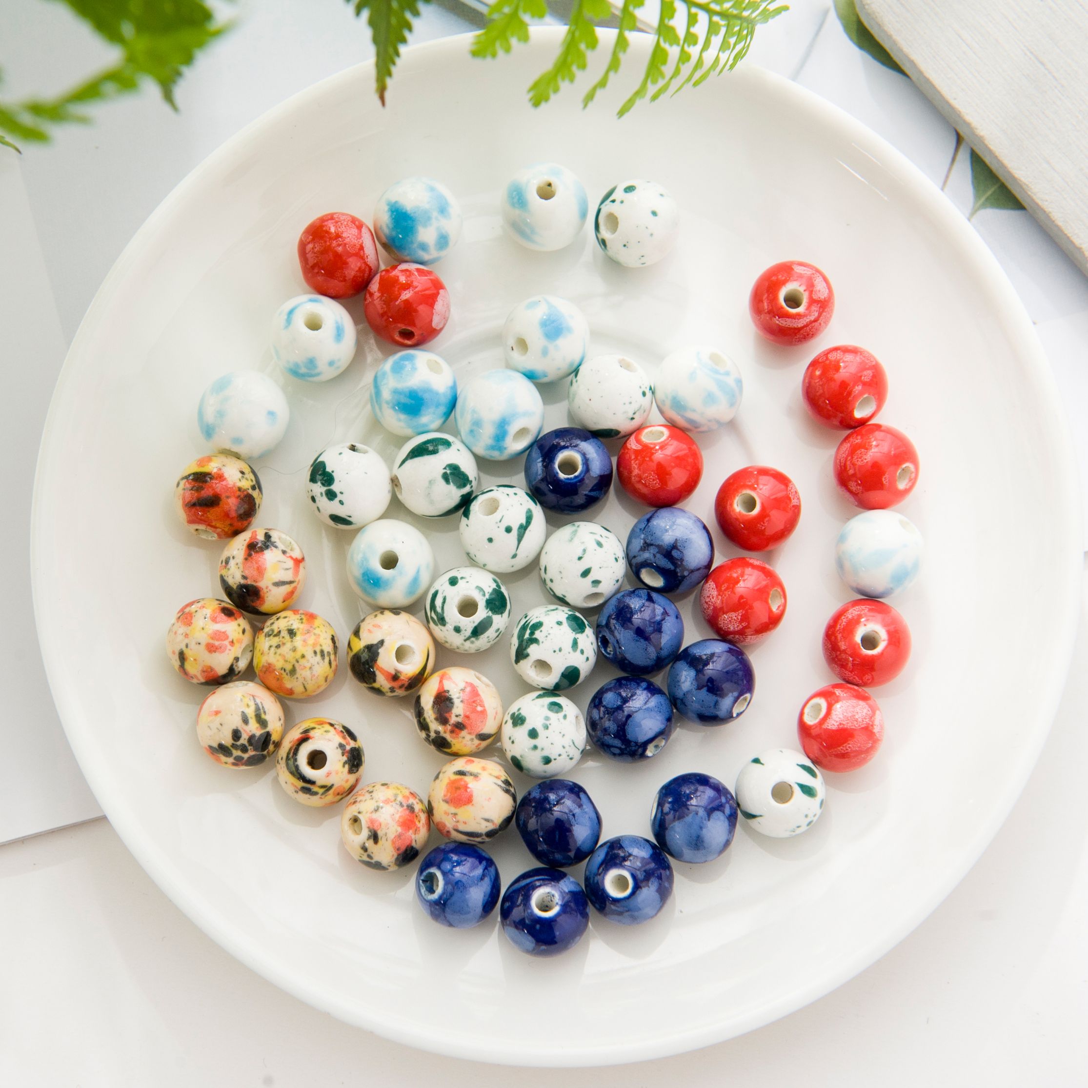 Manufacturers direct a large number of spot ceramic beads animal beads shaped beads manual DIY9 thumbnail