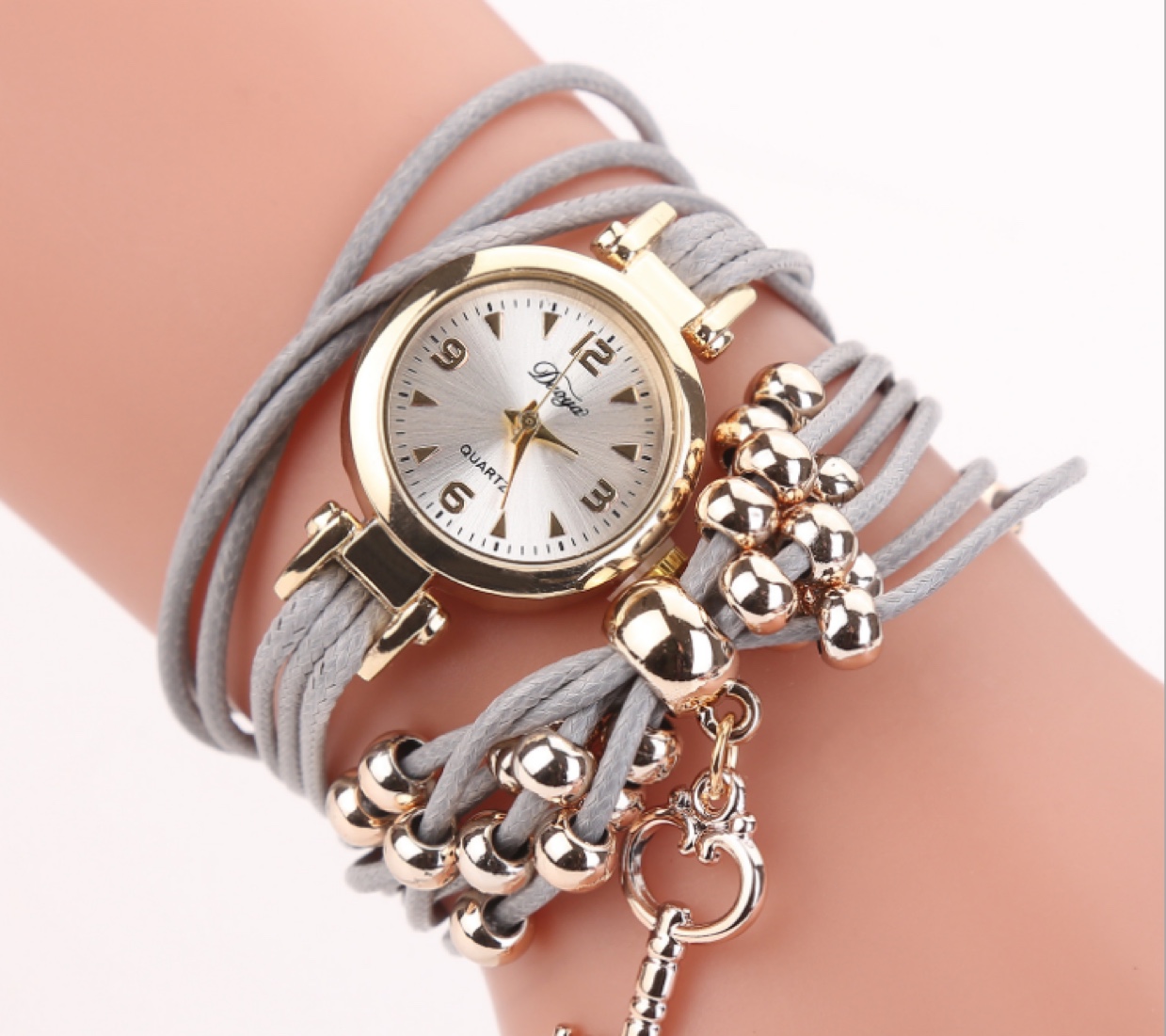 女士缠绕带钥匙吊坠个性手链表