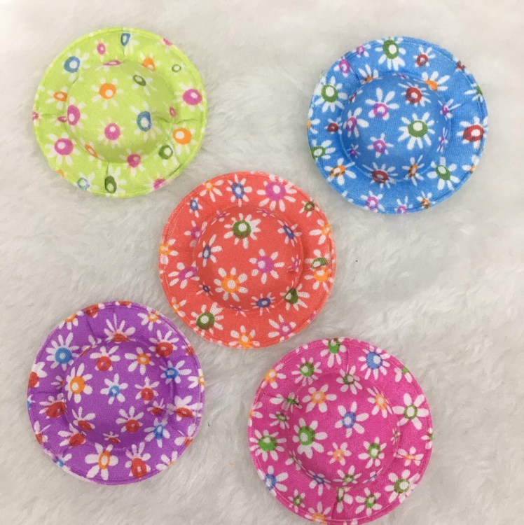 5 cm flowered hat thumbnail