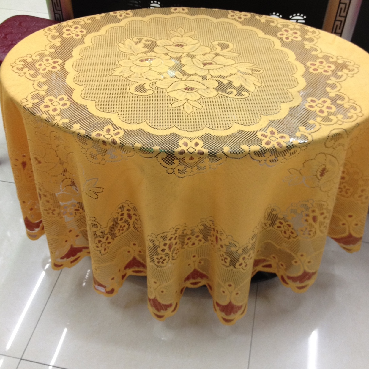 Rose table cloth thumbnail