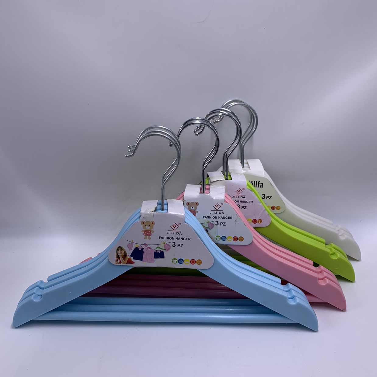 儿童仿木衣架图