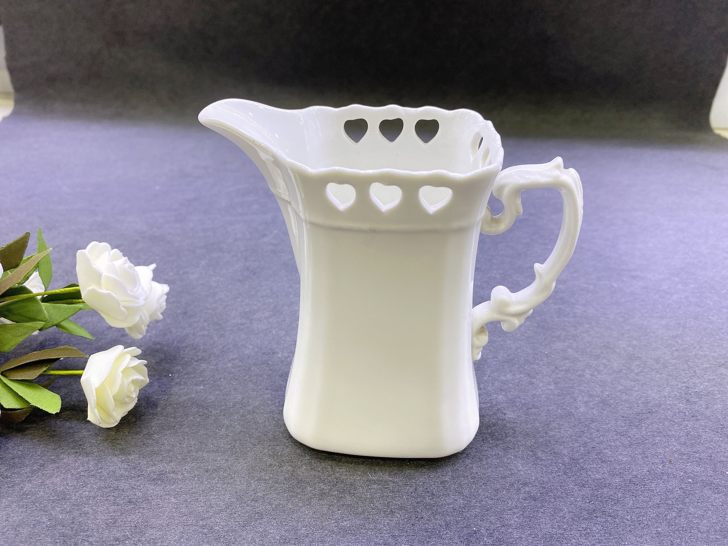 Ceramic milk cup small pot sauce sauce pouring cup