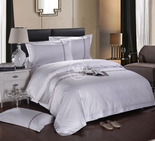 The Hotel bedding series of five-star hotel linen bedding features a 60-count cotton brocade jacquard design, which is simple, elegant and fashionable