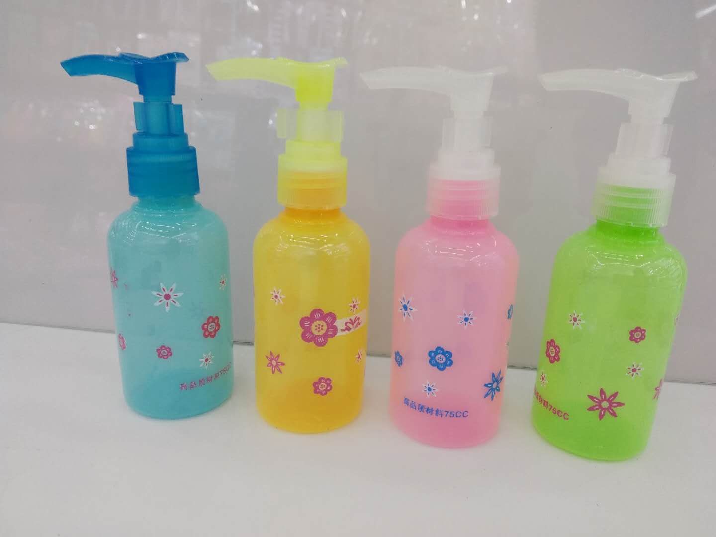 75ml color printed pressed bottle, PET plastic bottle, travel portable body wash shampoo dispenser bottle