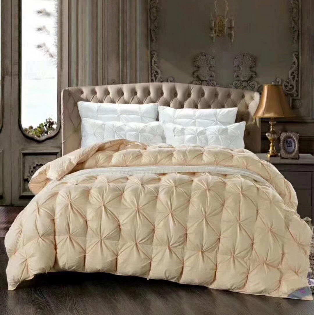 Youdaoplaceholder0 white goose down quilt (yellow)