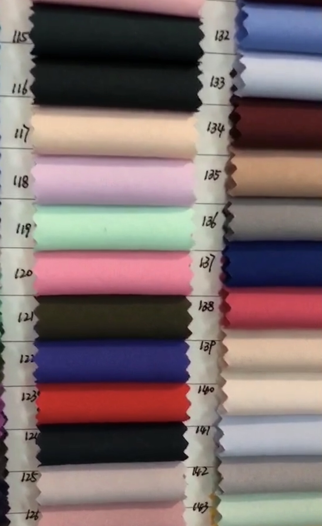 厂家长期供应仿棉布纯色涤纶布单色布涤纶布料详情图6