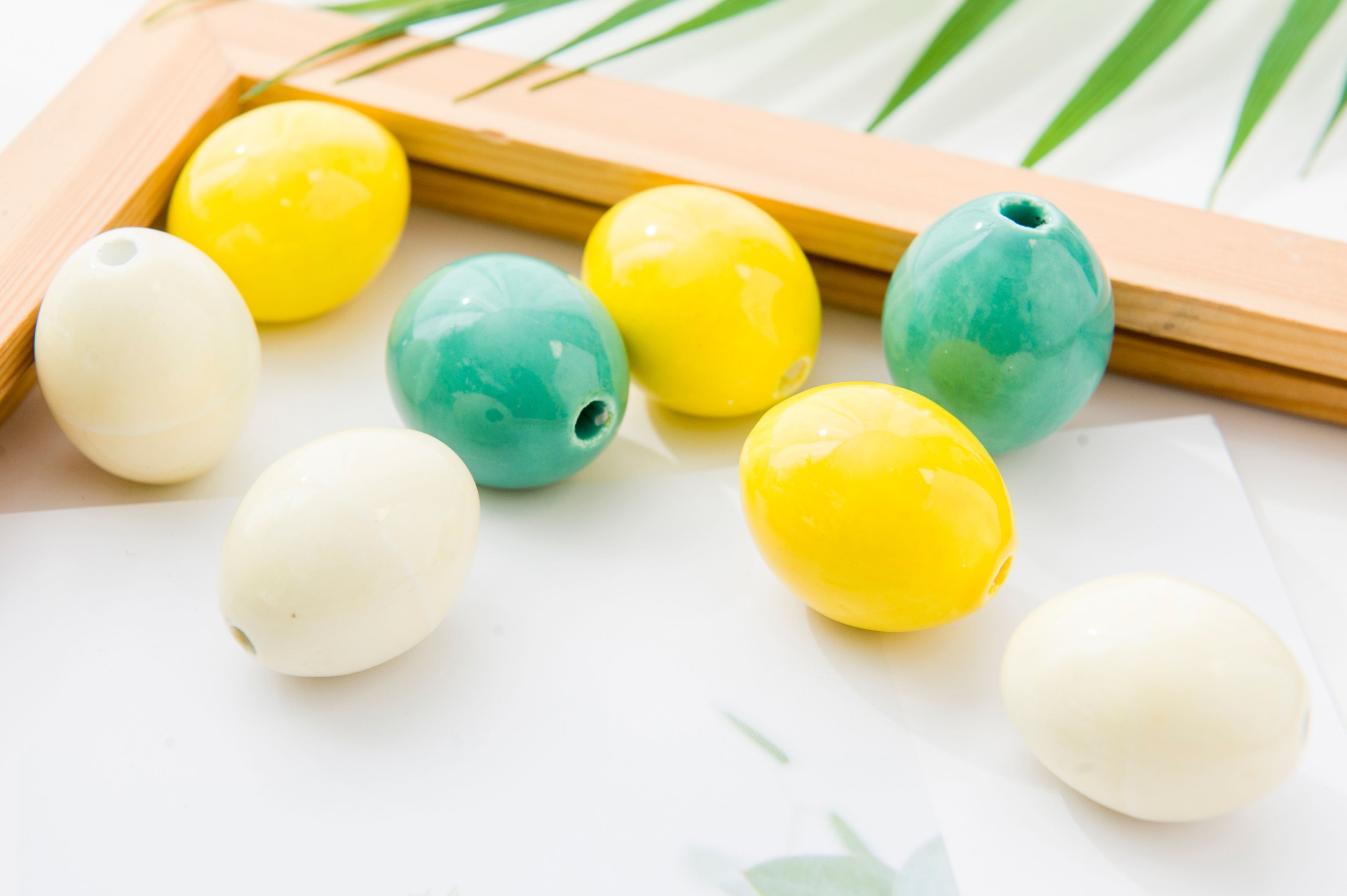Manufacturers direct a large number of spot ceramic beads animal beads shaped beads manual DIY26 thumbnail