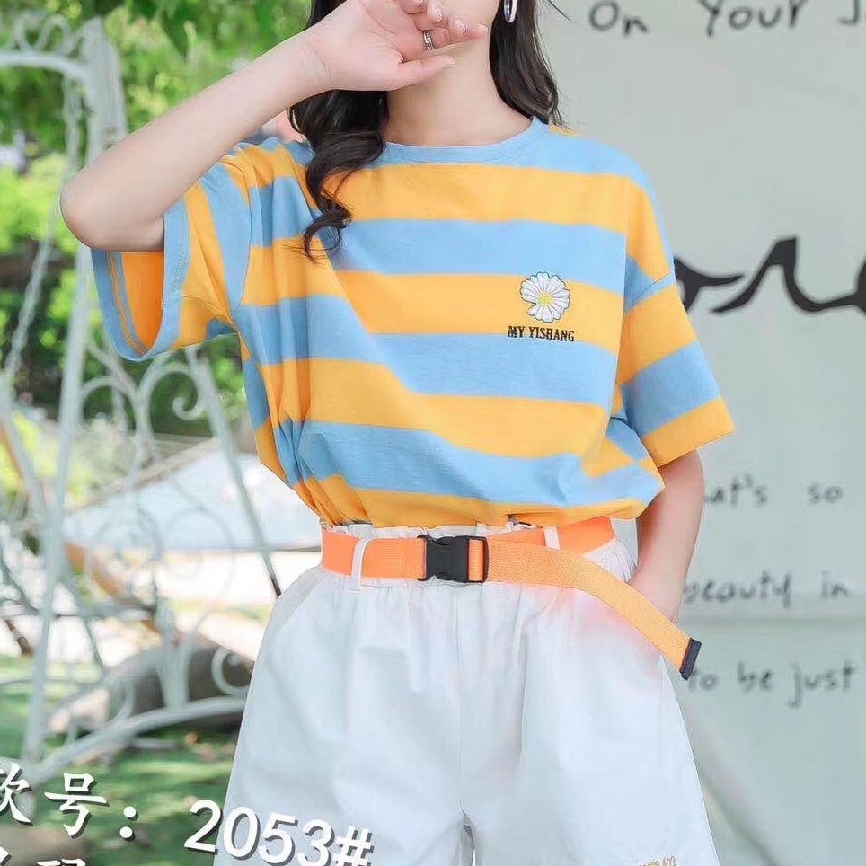 The new Korean version short-sleeved shirt for girls