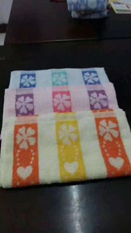 Colorful printed heart-shaped flower towel