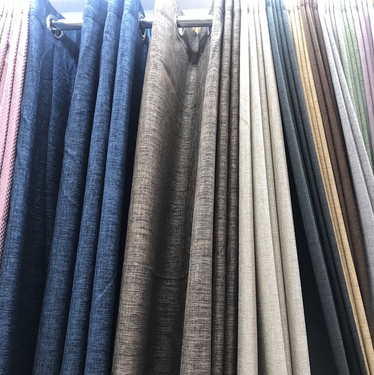 Flat linen curtains