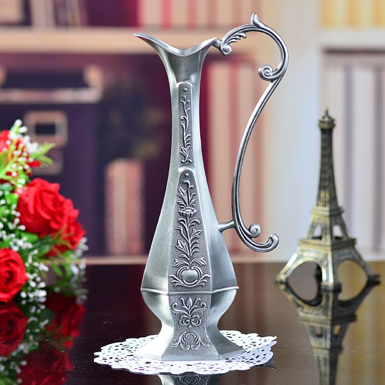 精美欧式花瓶，家居实用摆件金属工艺品金属工艺品