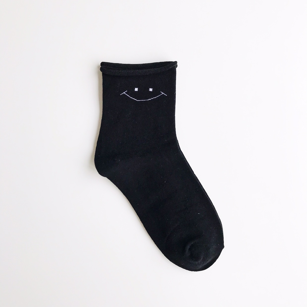 Smiley ins calcetines versión coreana mujer calcetines negro rizado