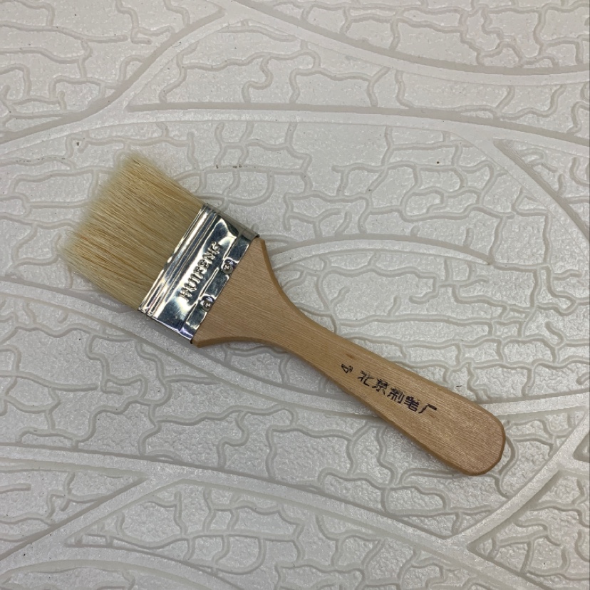 No. 4 paint brush, scrub brush, oil brush