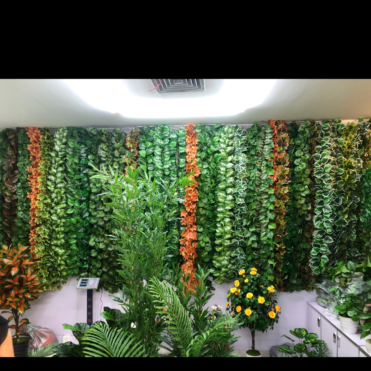 Yiwu Jiajing Flower and Leaf Accessories Store District 1 describe pic - 1