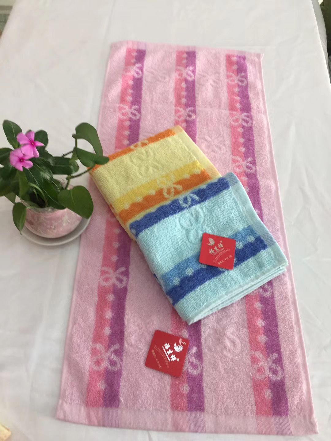 Printed bow towel