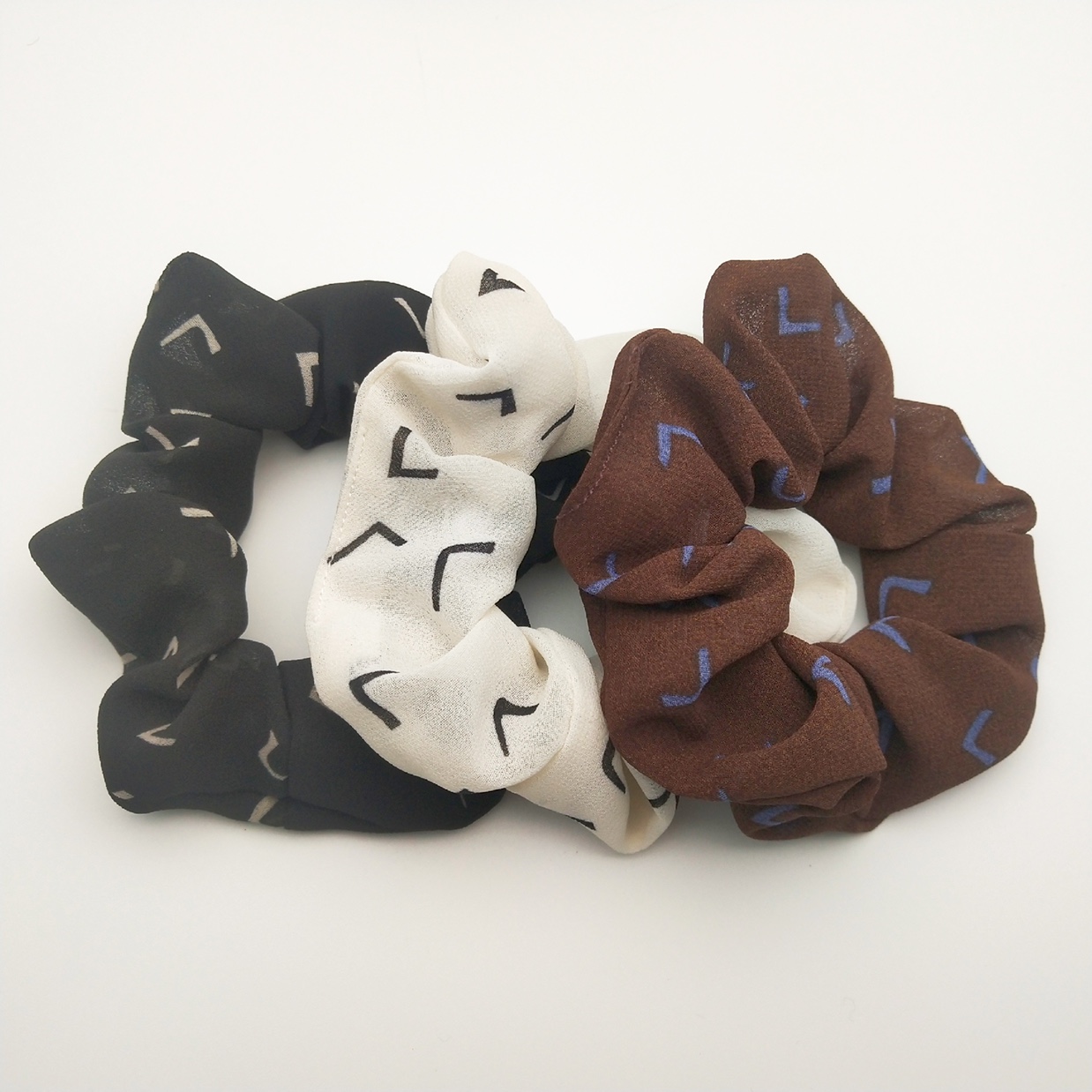 Chiffon L scrunchie thumbnail