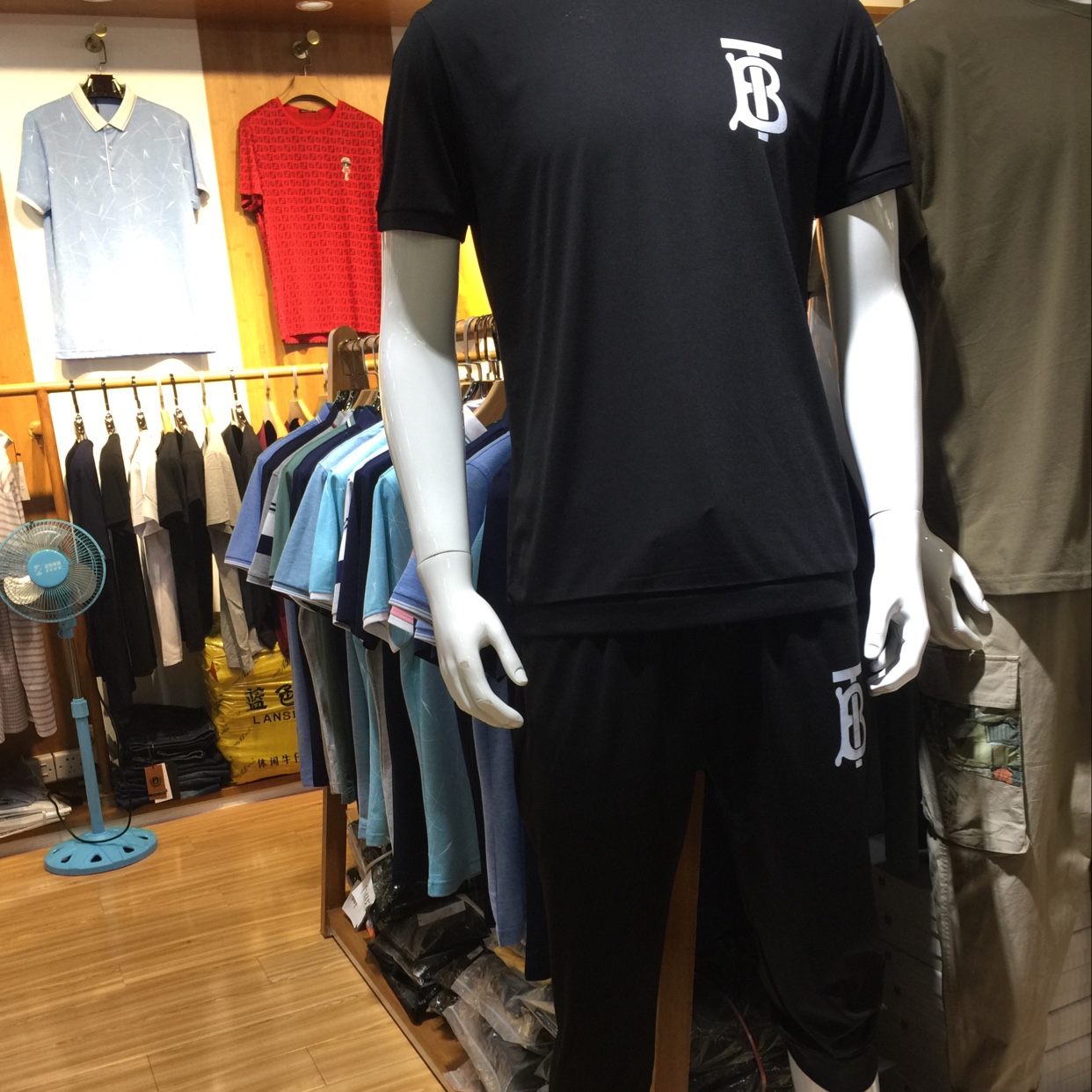 男士休闲运动套装