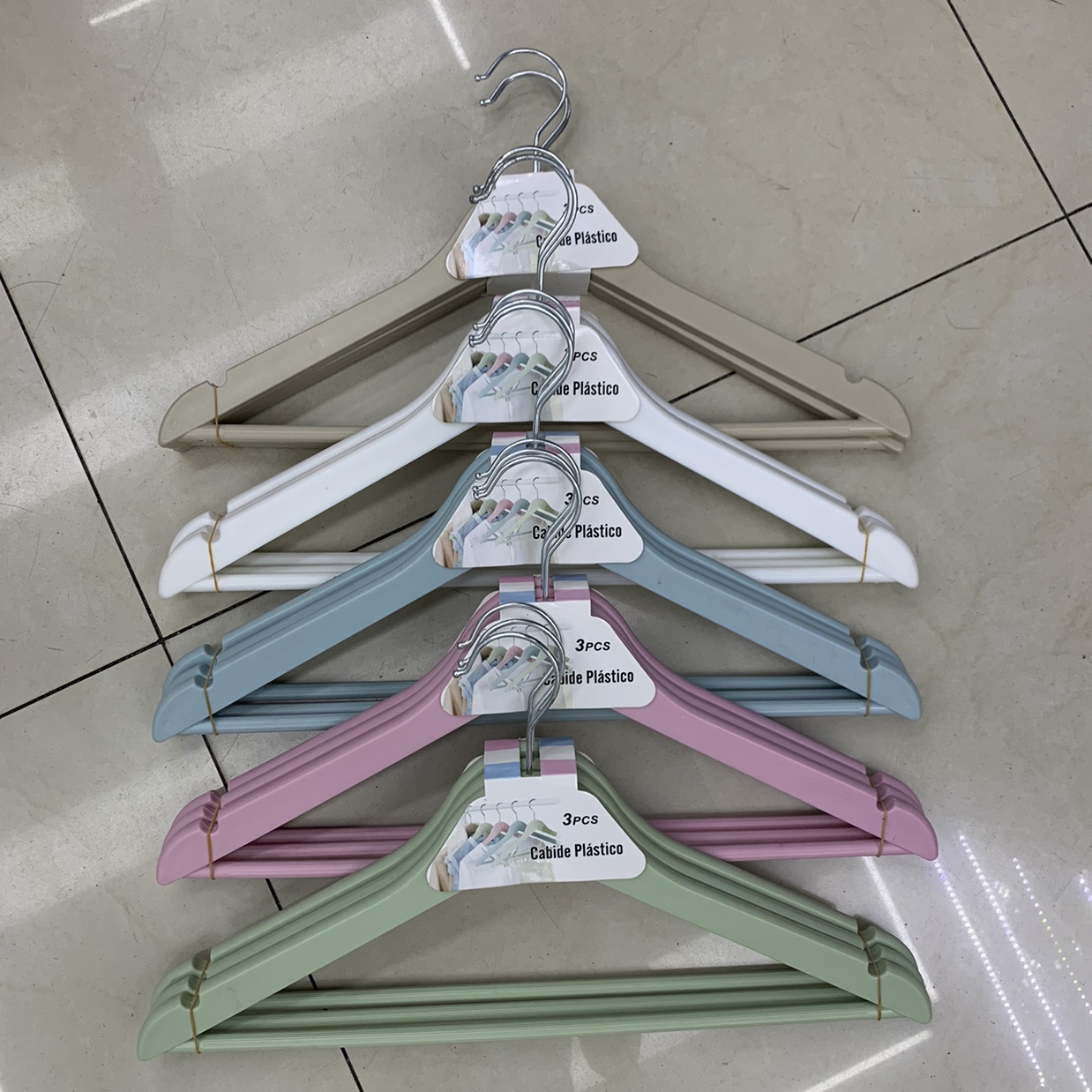 成人仿木衣架图