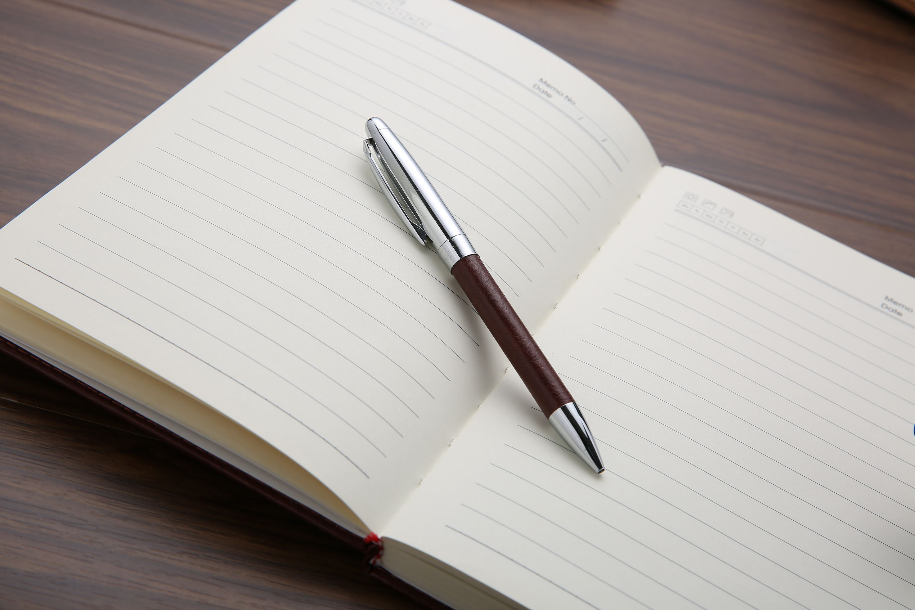 A5笔记本 创意记事本 签字笔商务 钥匙扣礼品套装 名片盒套装详情图2