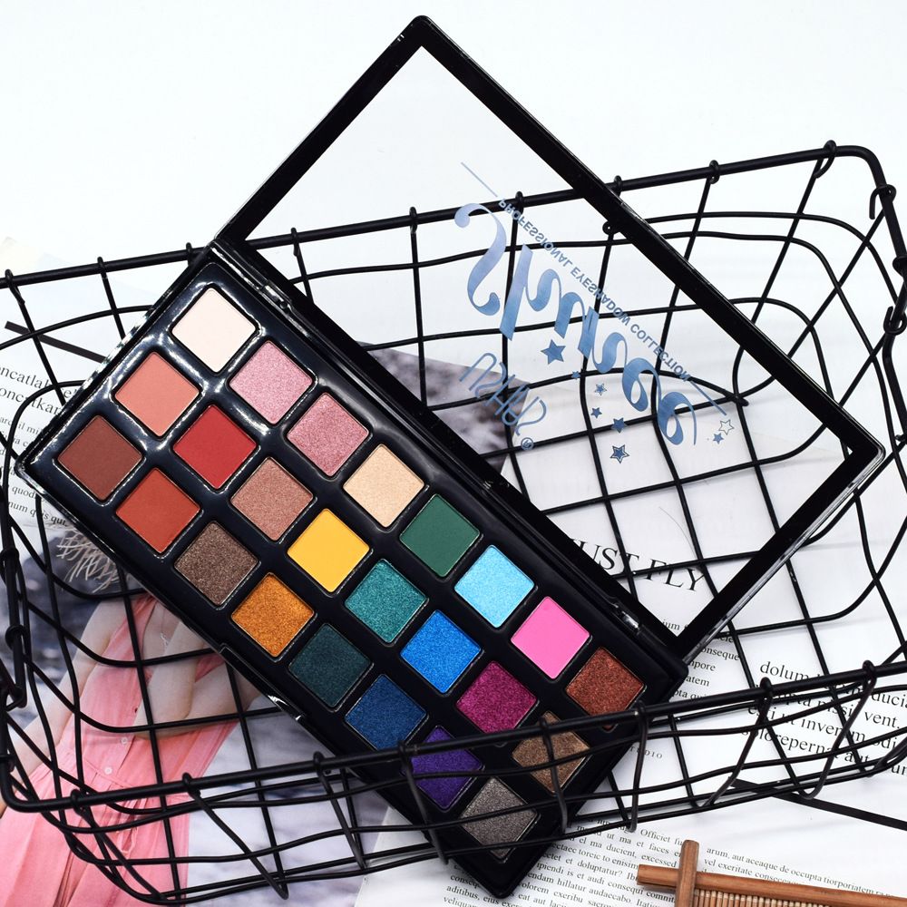 ES3359-4 Makeup Set USHAS pearlescent matte Colored Eyeshadow Performance Stage Makeup Cosmetics wholesale Application Scenario
