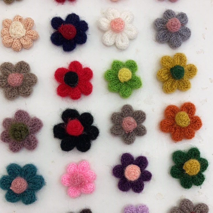 Handmade woollen thread flowers children DIY headdress clothing shoes bags accessories flowers thumbnail
