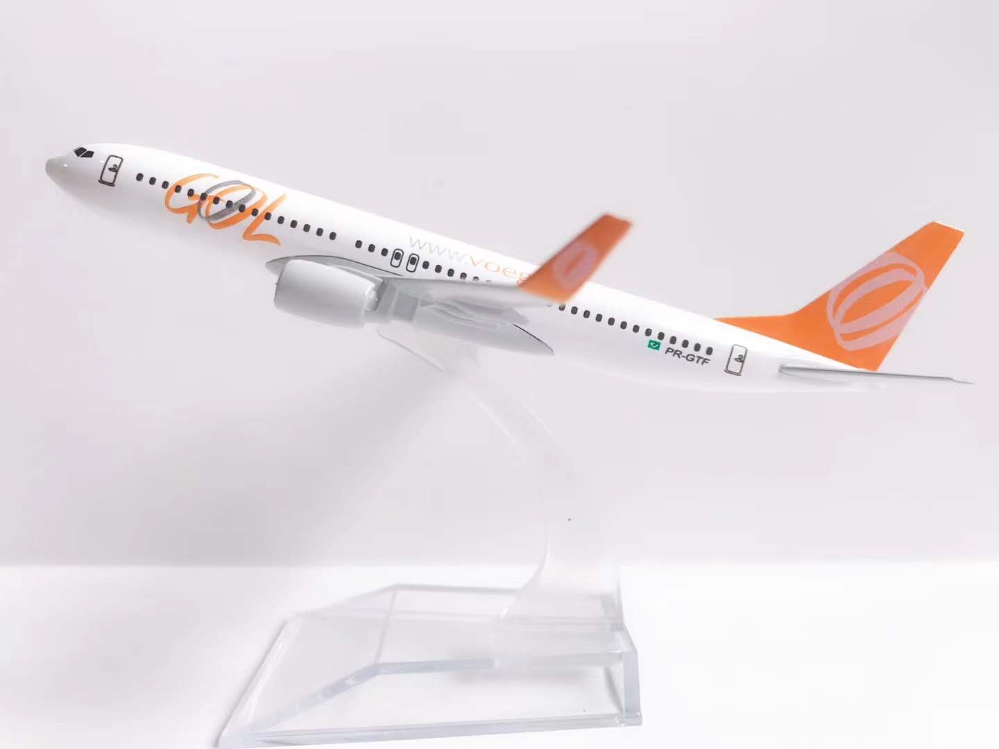 Aircraft model (16CM Brazil GOL Airlines B737-800) metal aircraft model alloy aircraft model