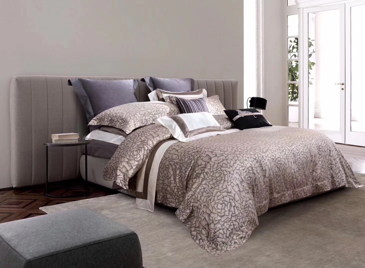 Luxurious Jacquard Four-piece Set (Rose pattern)